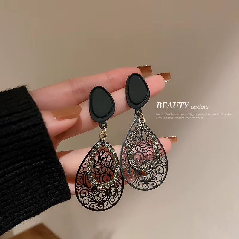 Trendy Unique Leopard Print Drop Earrings for Fashion Girl Acrylic Metal round Pendant Dangle Earrings Leopard Snake Jewelry